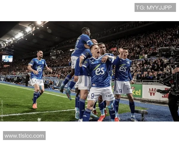 足球豪门财力雄厚收购球星引发市场震荡豪华阵容成各大俱乐部争夺焦点